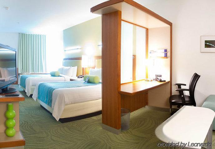 Springhill Suites By Marriott Houston Бейтаун Номер фото